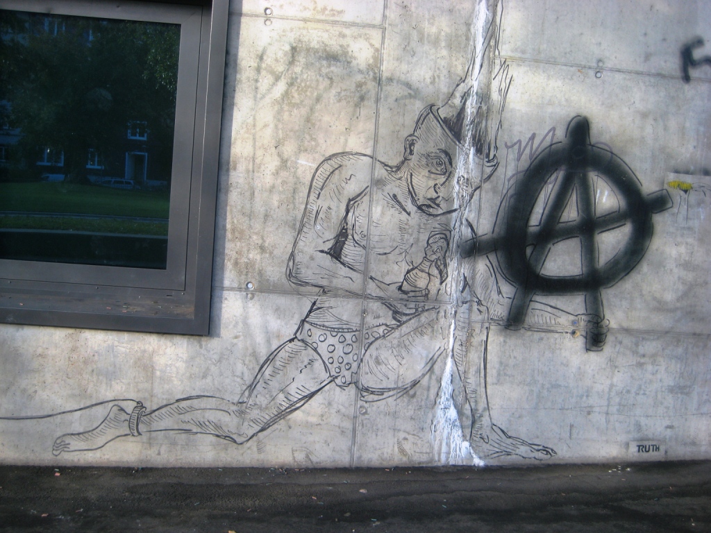 Bâle 24.10.11 anarchist street art 5