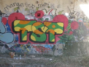 TST graffiti rhodia besancon