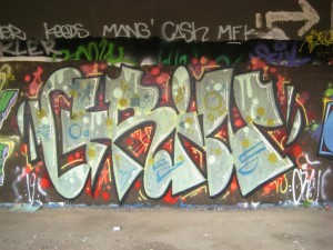 05.09.12 besancon Grin graffiti (1)