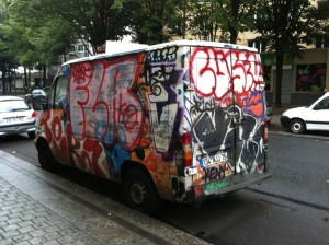 paris XIX graffiti camion (2)