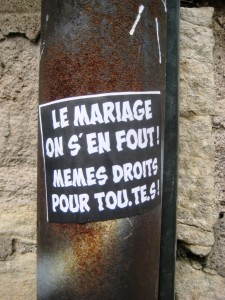 besancon 10.12.12 sticker - le mariage on s'en fout