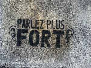 Marseille_parlez_plus_fort_pochoir