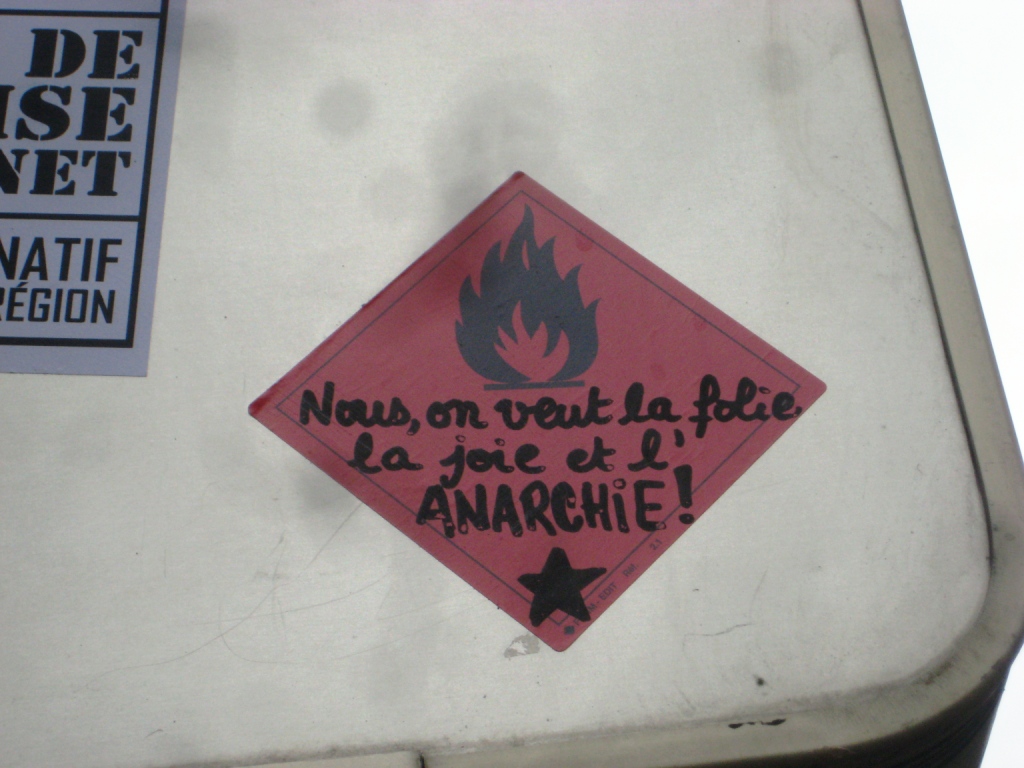 besancon_sticker_26.27.05.13_anarchie
