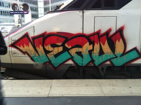 veaul - graff-train-gare de lyon
