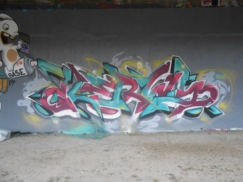 besancon, graffiti, avril 2014 Lapins Crétins Gang - Mesh - Wyker - Nacle (2)
